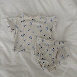 Cat & Jack Cream and Blue Floral Kids Matching Set